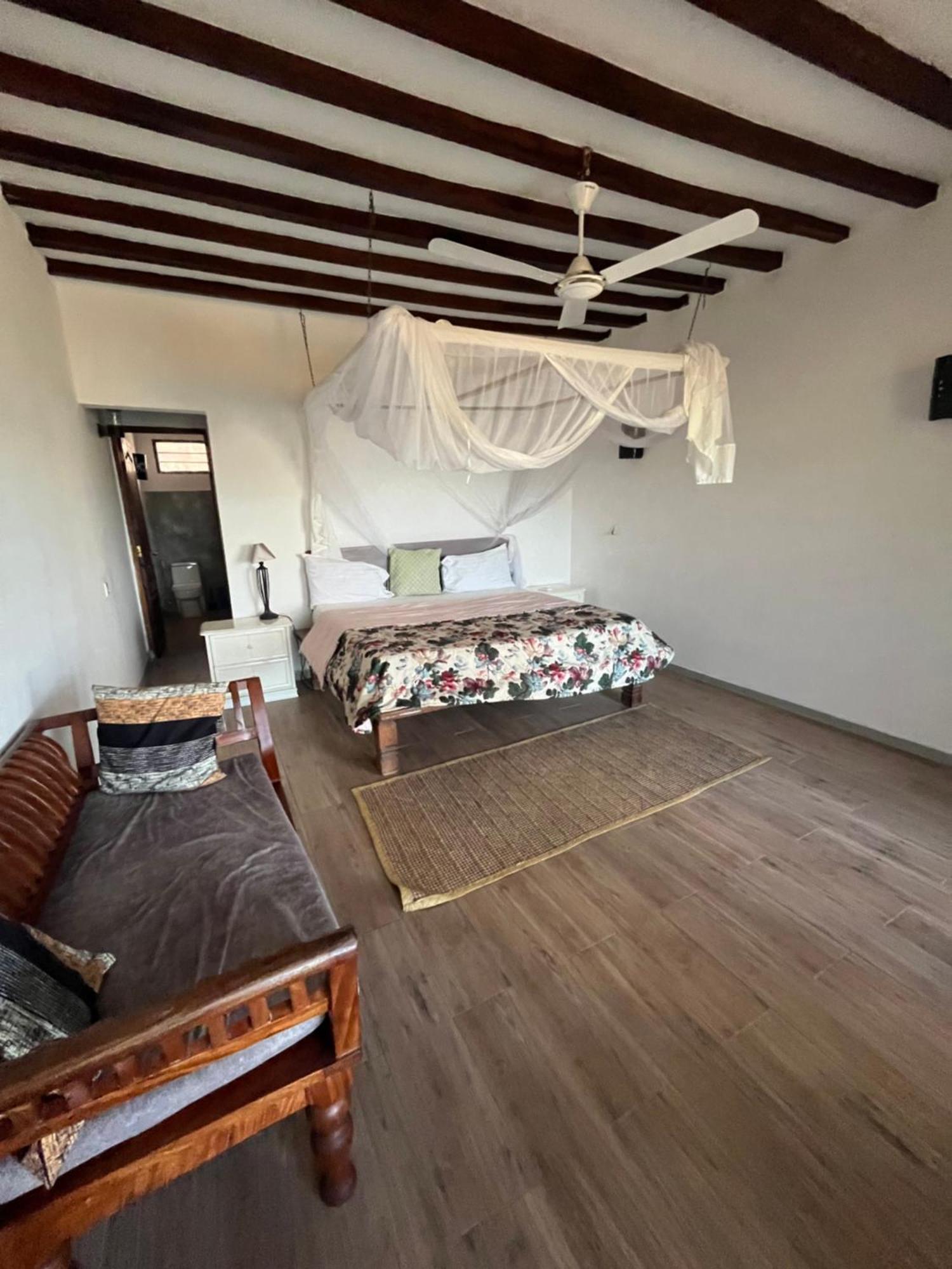 Malcom Residence 2 Mdudu Mkubwa Екстер'єр фото